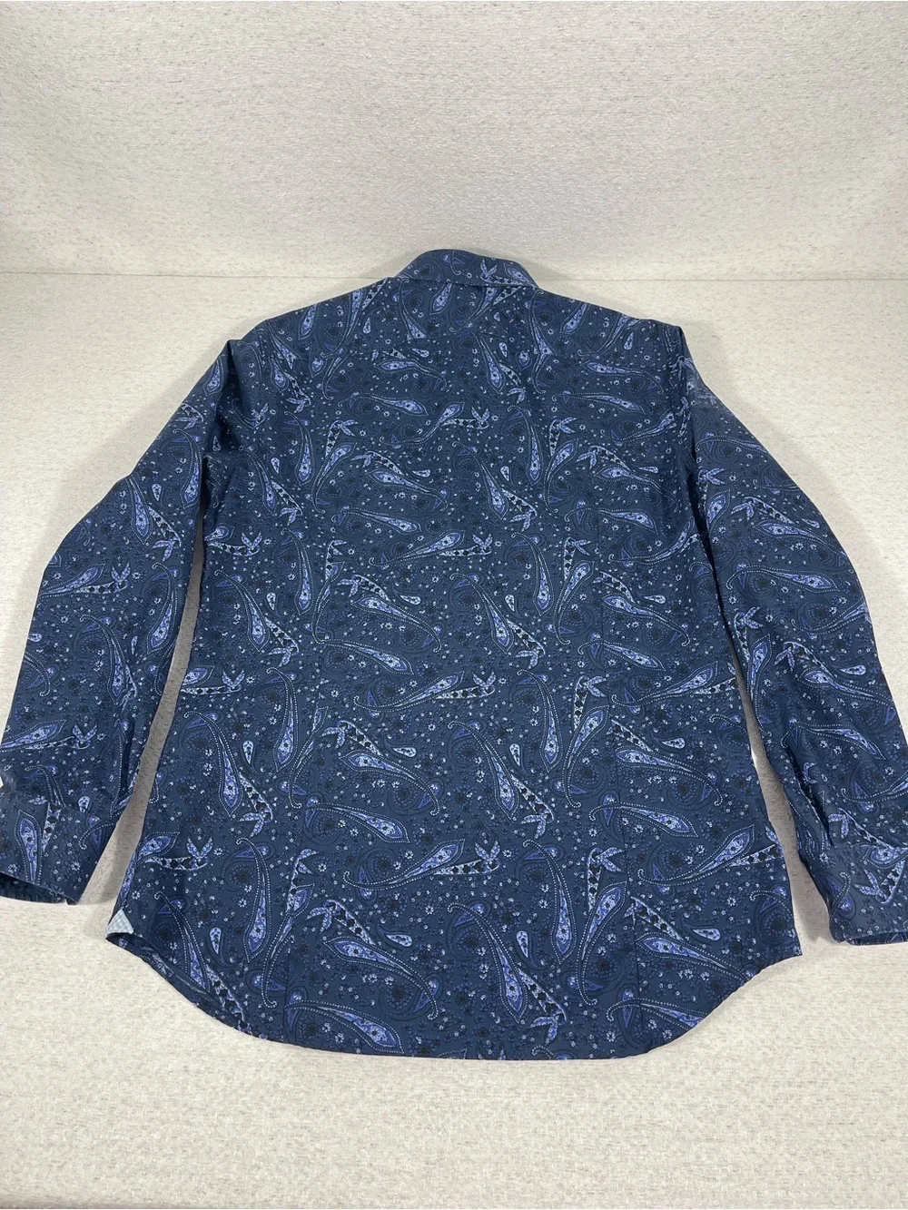 Banana Republic Men’s Button Down Shirt Long Sleeve Paisley Print. SKU#0462